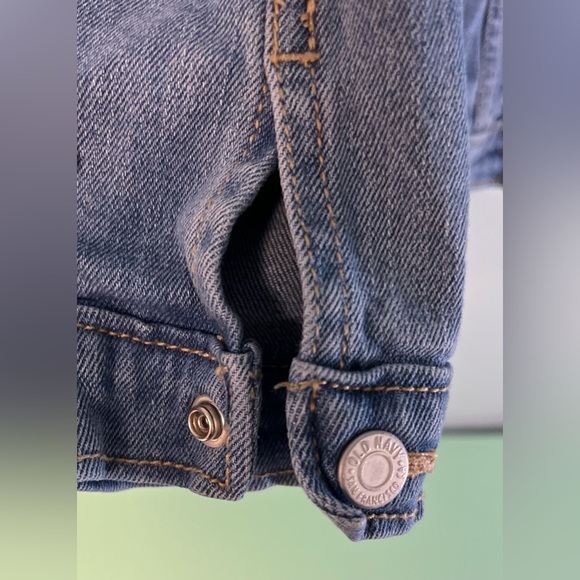 Old Navy Silver Snap Button Blue Jean Jacket with Pockets, Toddler Girl Size 5T - Picture 6 of 9